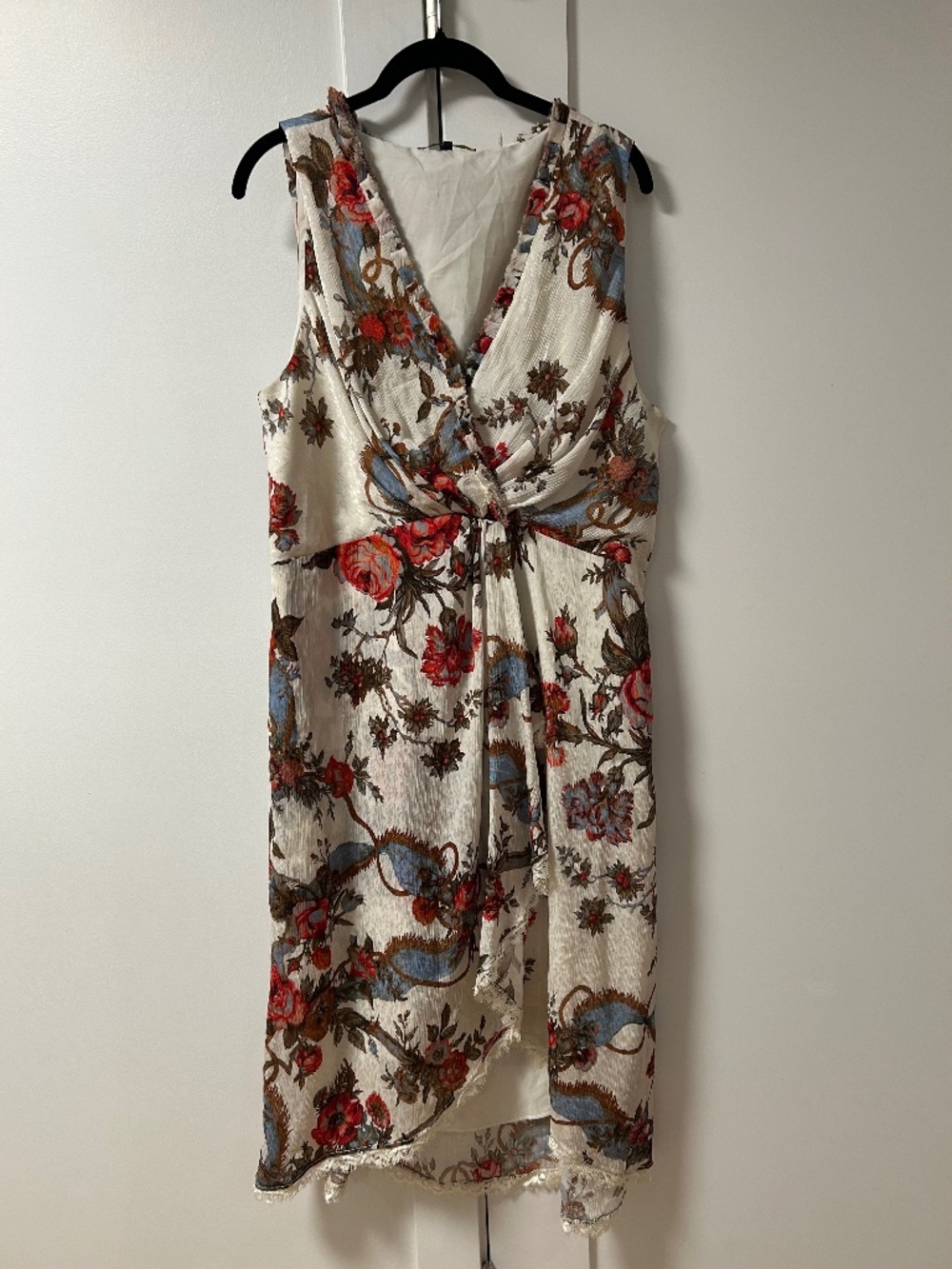 Joni hollering gorgeous floral dress with lace detail XL